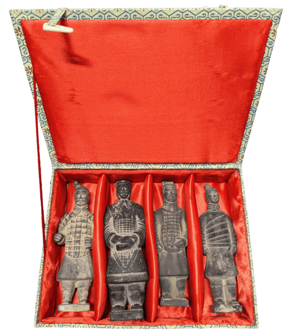 Coffret de 4 statues noires de Guerriers impériaux en terracotta 15cm chez Arabesk