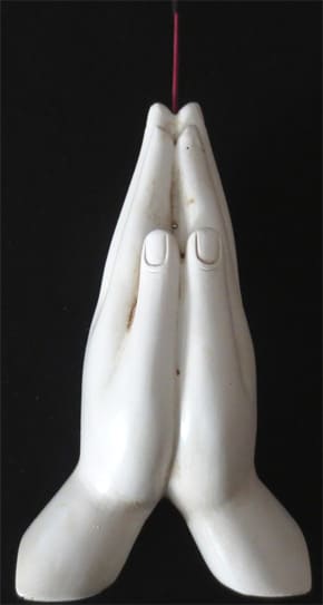 Porte encens main meditation blanche 13cm