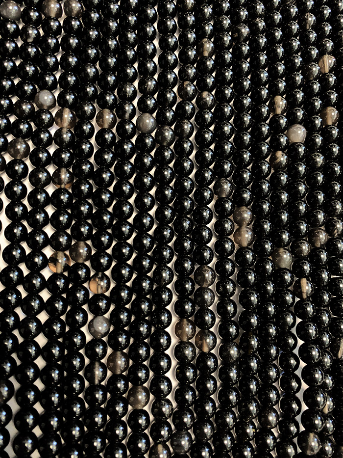 Obsidienne noire A perles 6mm sur fil 40cm