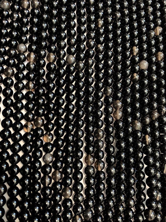 Obsidienne noire A perles 6mm sur fil 40cm