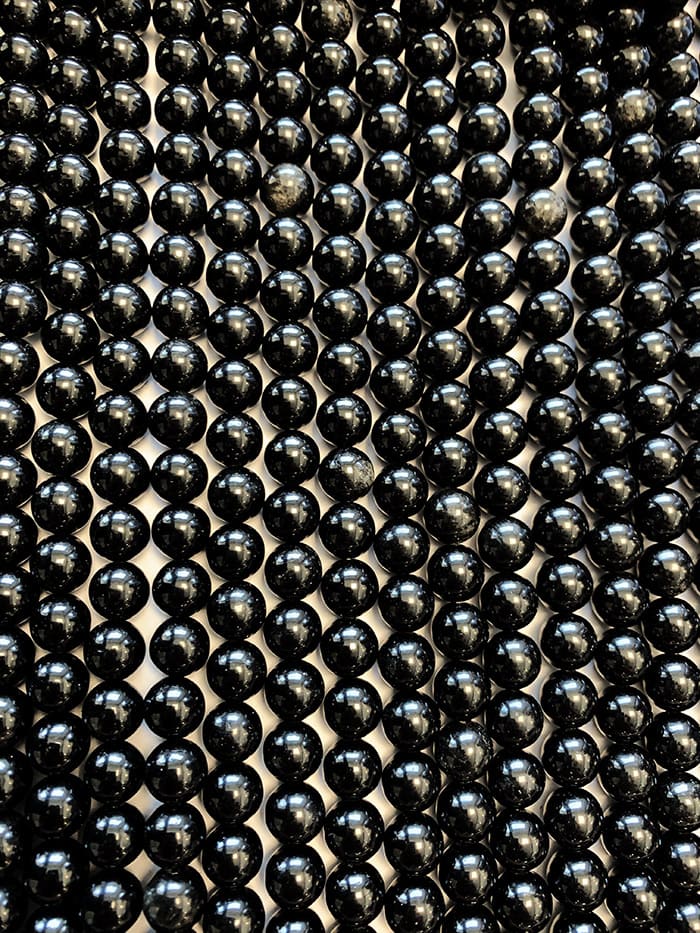 Obsidienne noire A perles 8mm sur fil 40cm