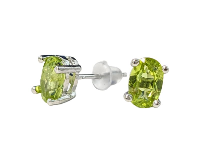 Boucles d'Oreilles Solitaire en Cuivre Blanc Facettée Péridot AA stud