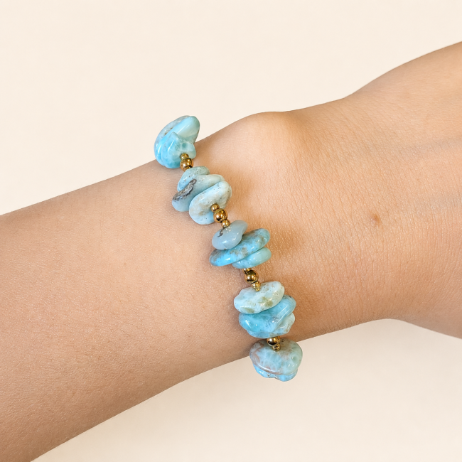 Bracelet Énergie en Larimar A – Éclats de Pierre chez Arabesk