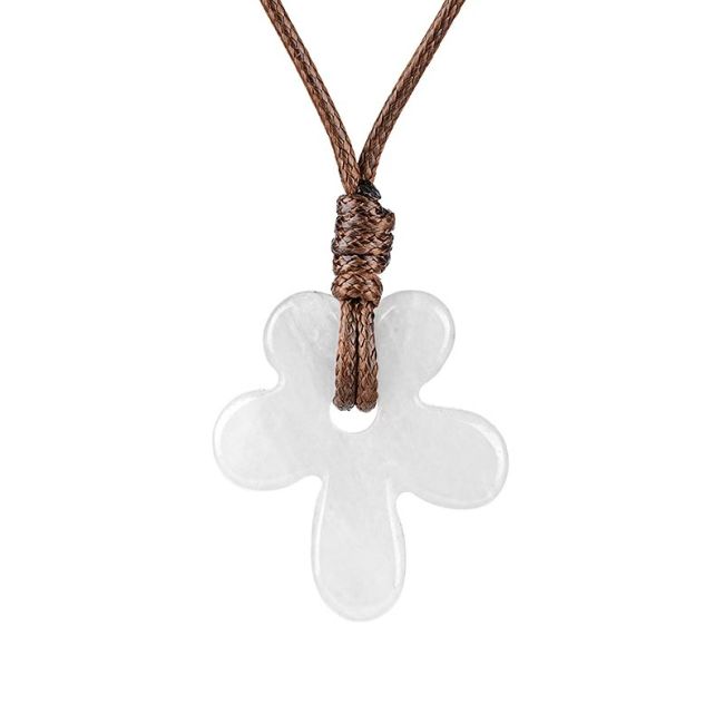Collier Fleur Cristal de Roche chez Arabesk