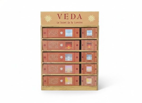 Présentoir Bois Encens d’Auroville Maroma Veda Cônes et Bâtonnets chez Arabesk|fr