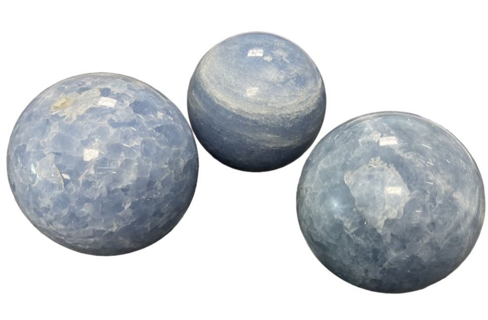 3 Sphères Calcite bleue polis 1.176k