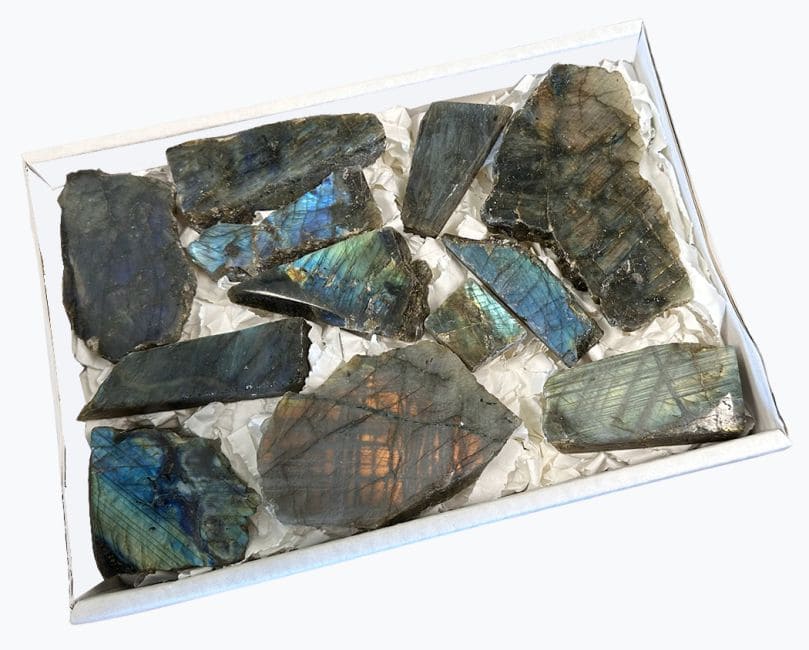 Pack de Labradorites polies un coté  1400g