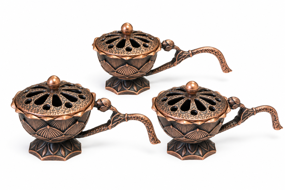 Brûle-encens à manche lotus cuivré 4,7 cm – Lot de 3 chez Arabesk