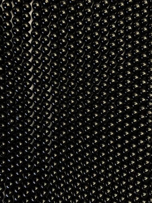 Tourmaline noire A perles 4mm sur fil 40cm