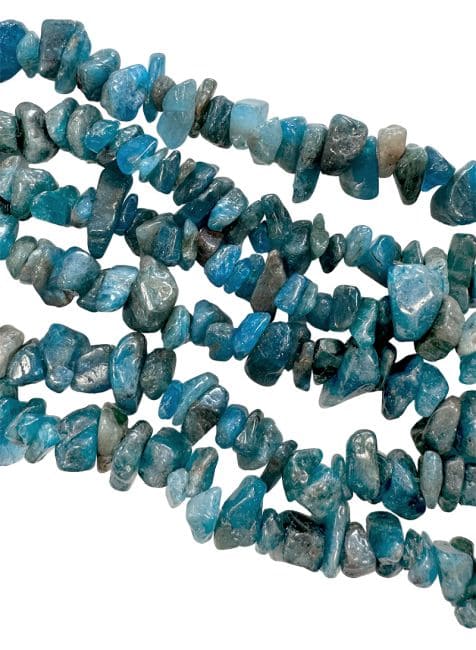 Apatite Bleue A chips 3-8mm sur fil 80cm