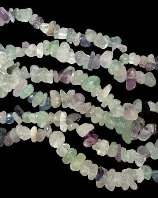 Fluorite multicolore A chips 3-8mm sur fil 80cm