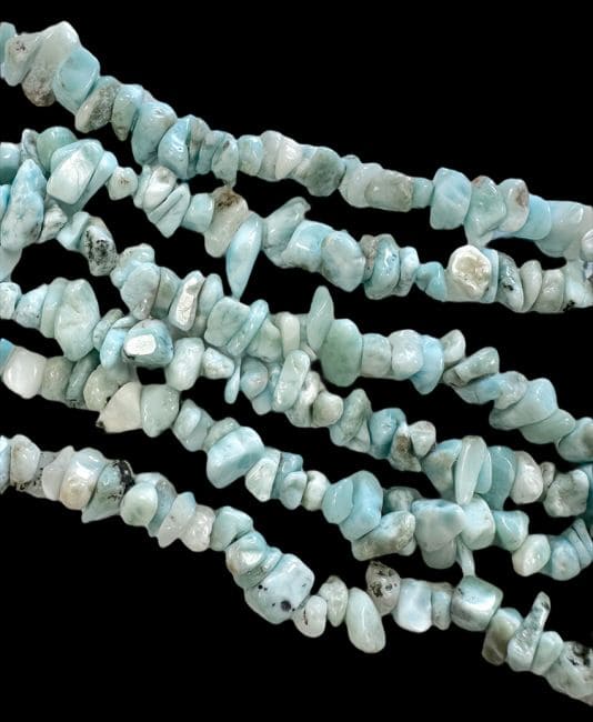 Larimar A Chips 5-8 mm auf 80 cm Draht