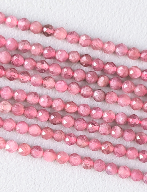 Tourmaline Rose Facettée AA perles 3mm sur fil 40cm