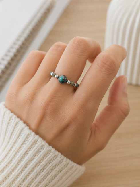 Bague Perles Argentées Turquoise d’Afrique chez Arabesk|fr