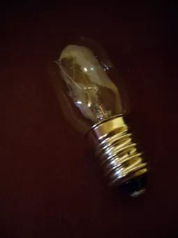 Ampoule 15W culot à vis standard E14