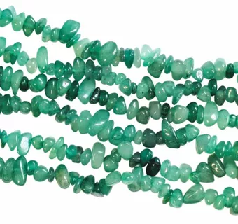 Aventurine Verte A chips 5-8mm sur fil 80cm