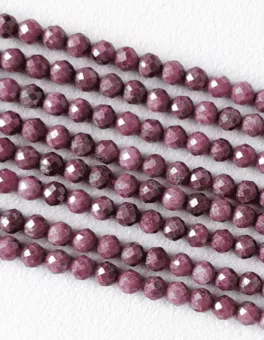 Rubis Facettée AA perles 3-4mm sur fil 40cm
