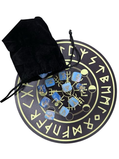 Planche de divination futhark  en bois 20cm