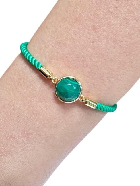 Bracelet Corde Laiton Malachite Rond Facetté 12mm