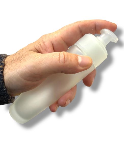 Flacon en verre givré avec pompe 100ML chez Arabesk|fr