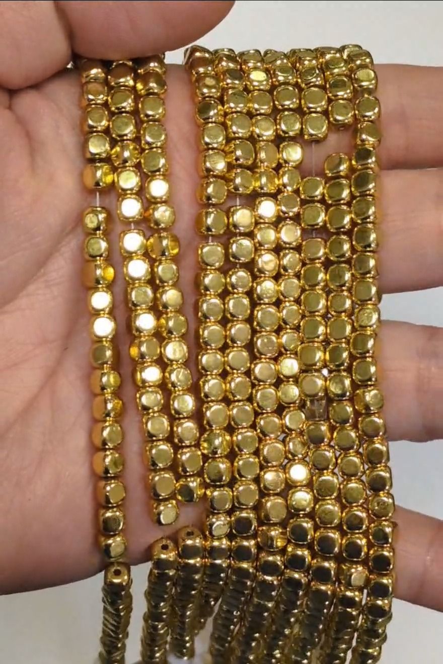 Perles Intercalaires Carrées Arrondies en Hématite Dorée – 4 mm