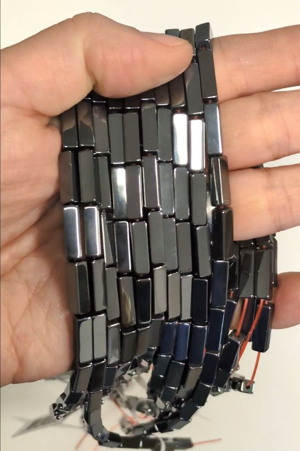 Perles Intercalaires Rectangulaires en Hématite – 3,7×12,4 mm