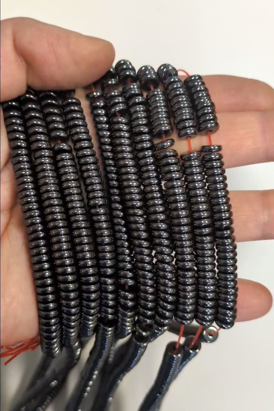 Perles Intercalaires Navettes en Hématite Argentée – 6×2 mm