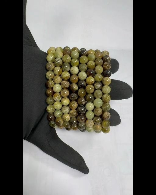 Bracelet Grenat Vert grossulaire A perles 8mm