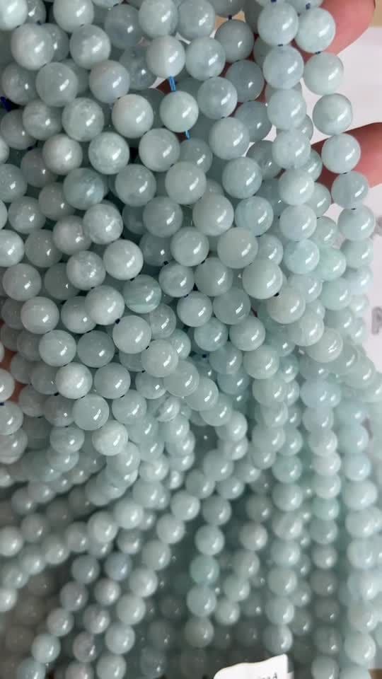 Aigue Marine A perles 8-8.5mm sur fil 40cm