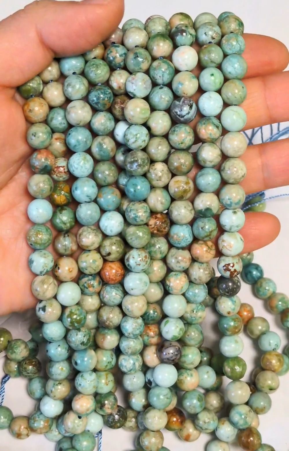 Chrysocolle A perles 8mm sur fil 40cm