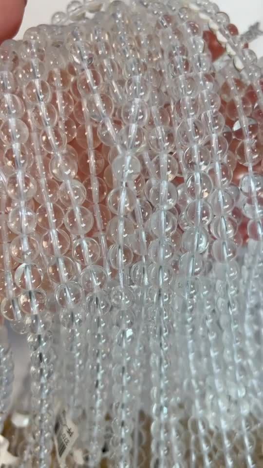 Cristal de roche perles A 8mm sur fil 40cm
