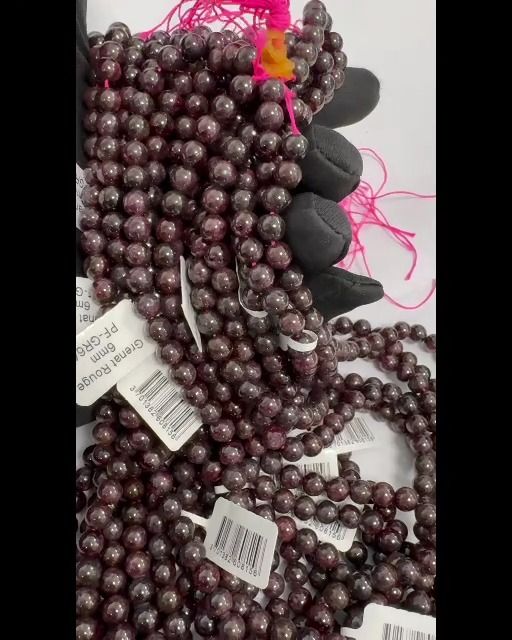 Grenat Rouge A perles 5-6mm sur fil 40cm