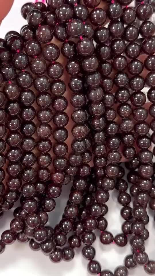 Grenat Rouge A perles 8 mm sur fil 40cm