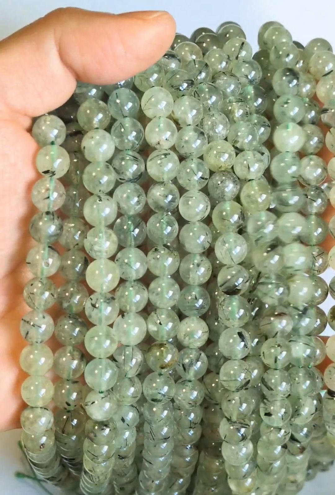 Prehnite A perles 8mm sur fil 40cm