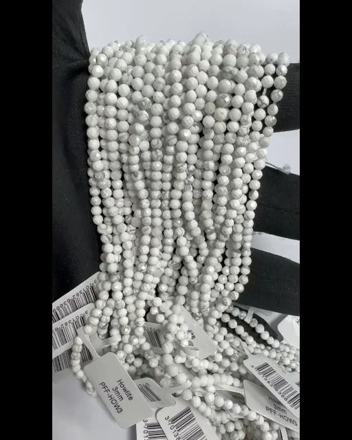 Howlite Facettée A perles 3mm sur fil 40cm