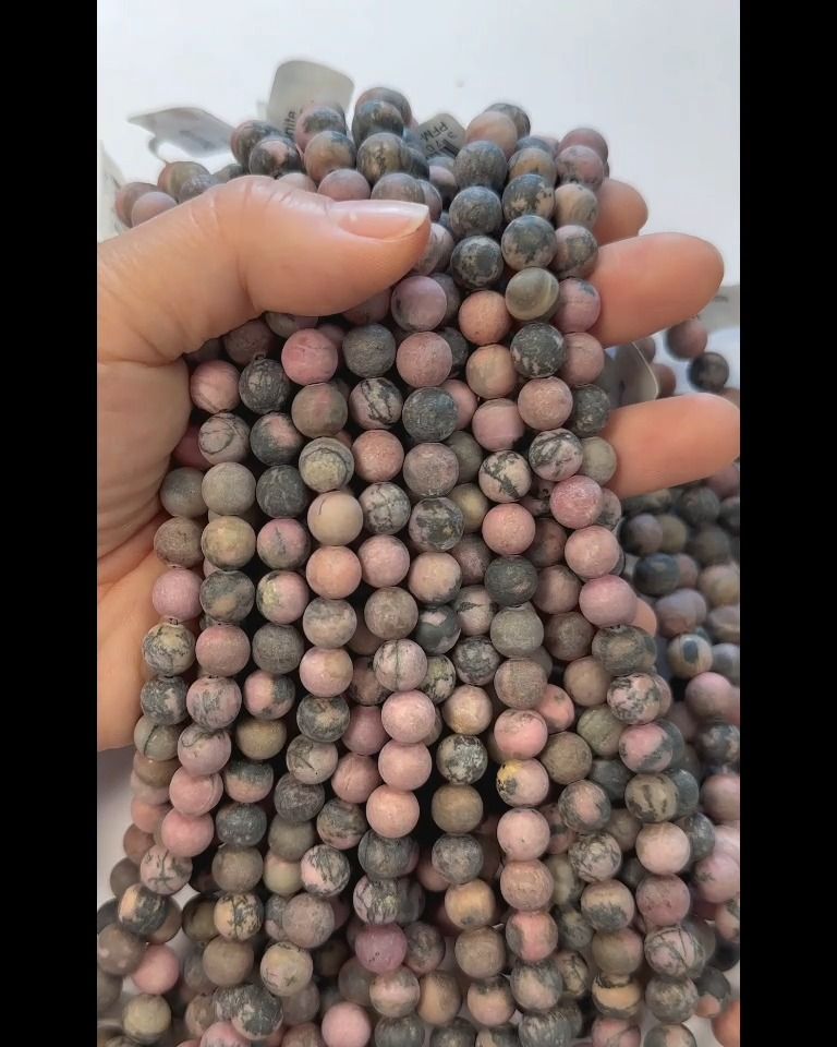 Rhodonite perles mates 8mm sur fil 40cm